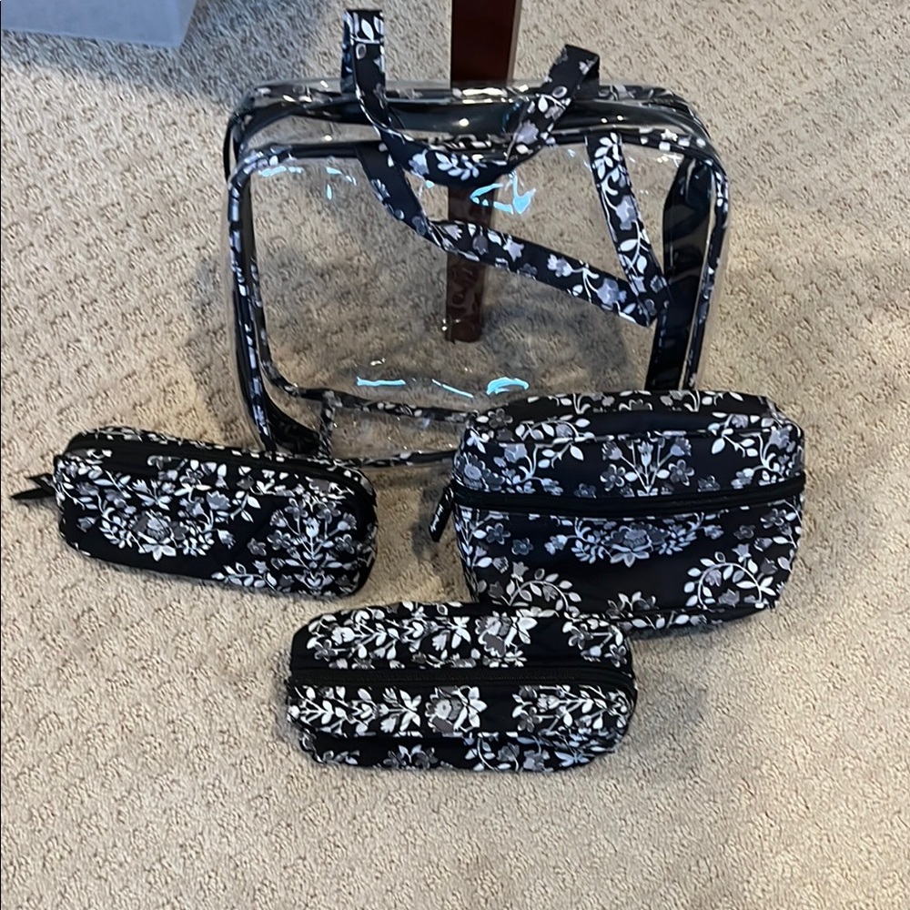 Vera Bradley NWT 4 piece cosmetic organizerFloral Black and White Travel Bag Set